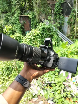 Get Canon 600d with 75-300 Zoom Lens
