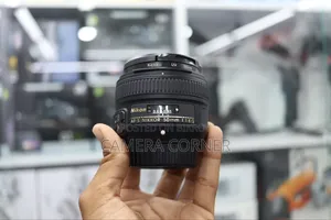 Nikon 50mm I. 8 G Lens