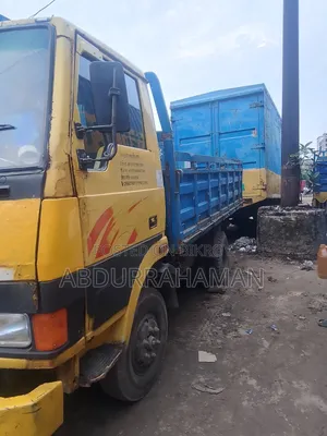সম্পূর্ণ রানিং গাড়ি সময়ের অভাবে গাড়ি খবর নিতে পারি না