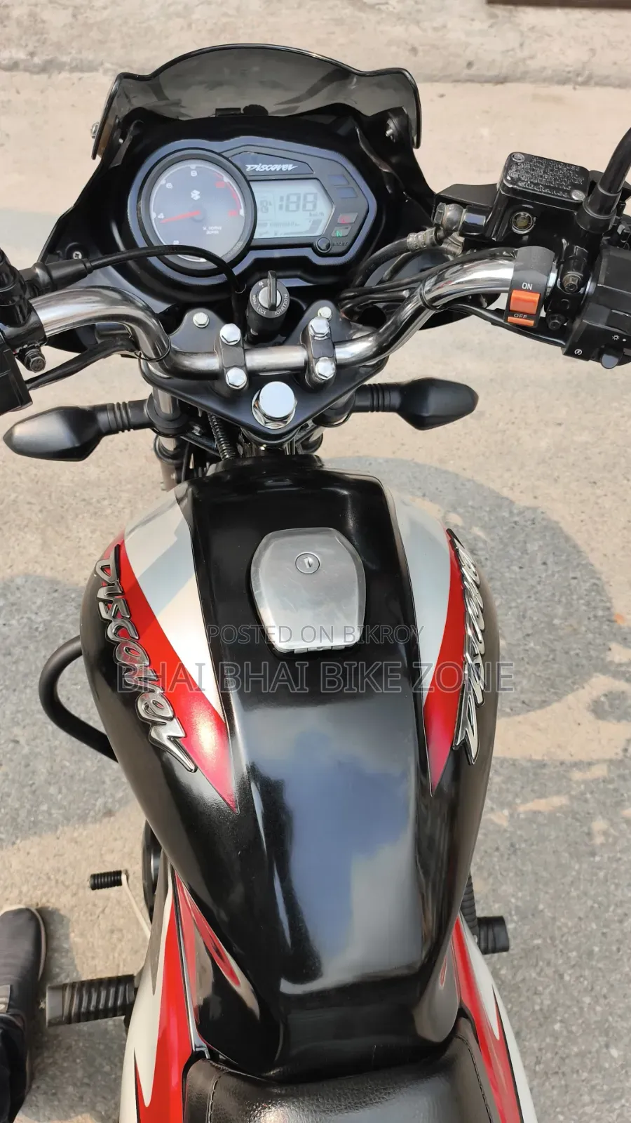 Bajaj Discover 125 2022 Black