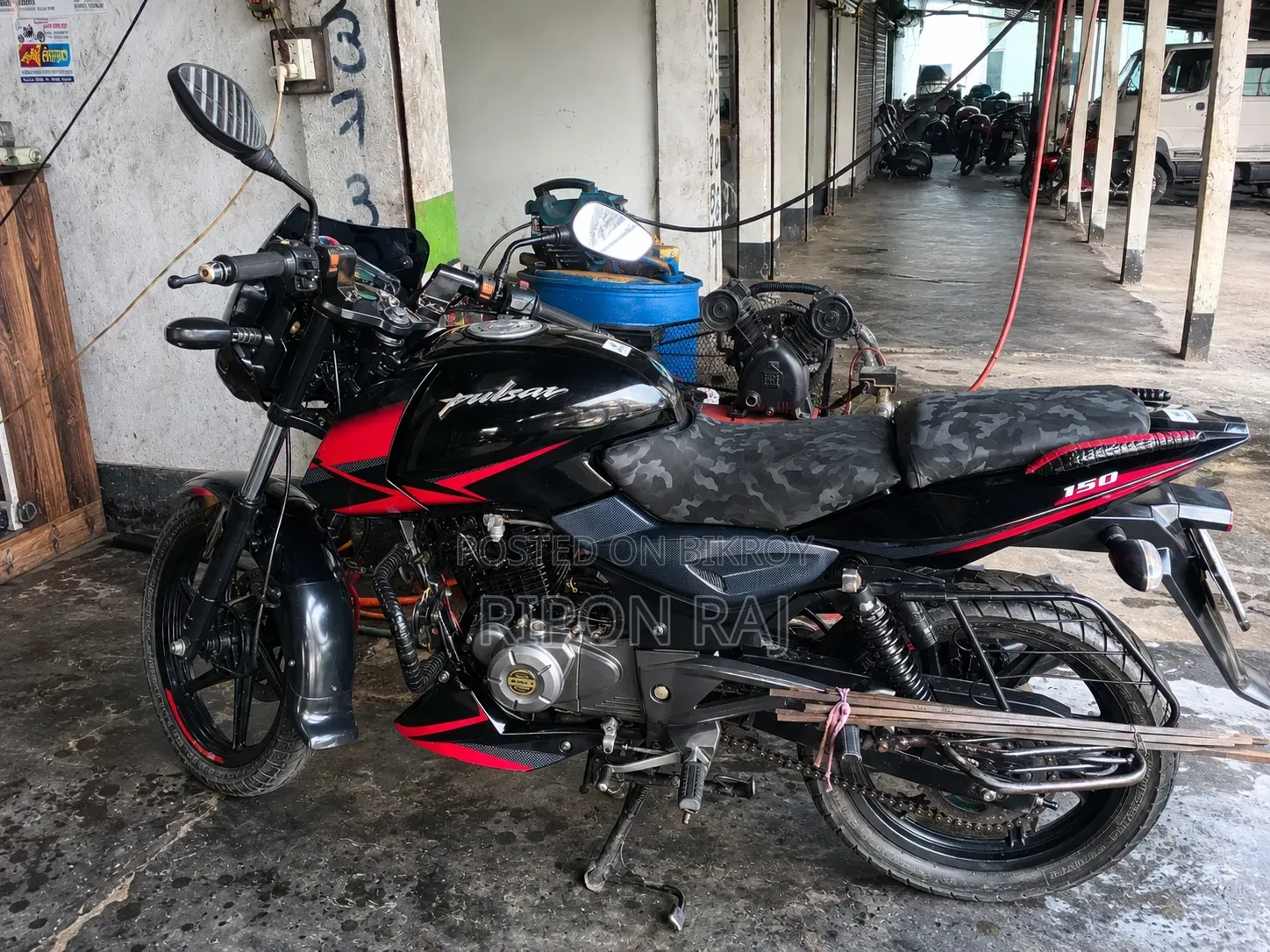Bajaj Pulsar 150 2022 Red
