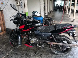 Bajaj Pulsar 150 2022 Red