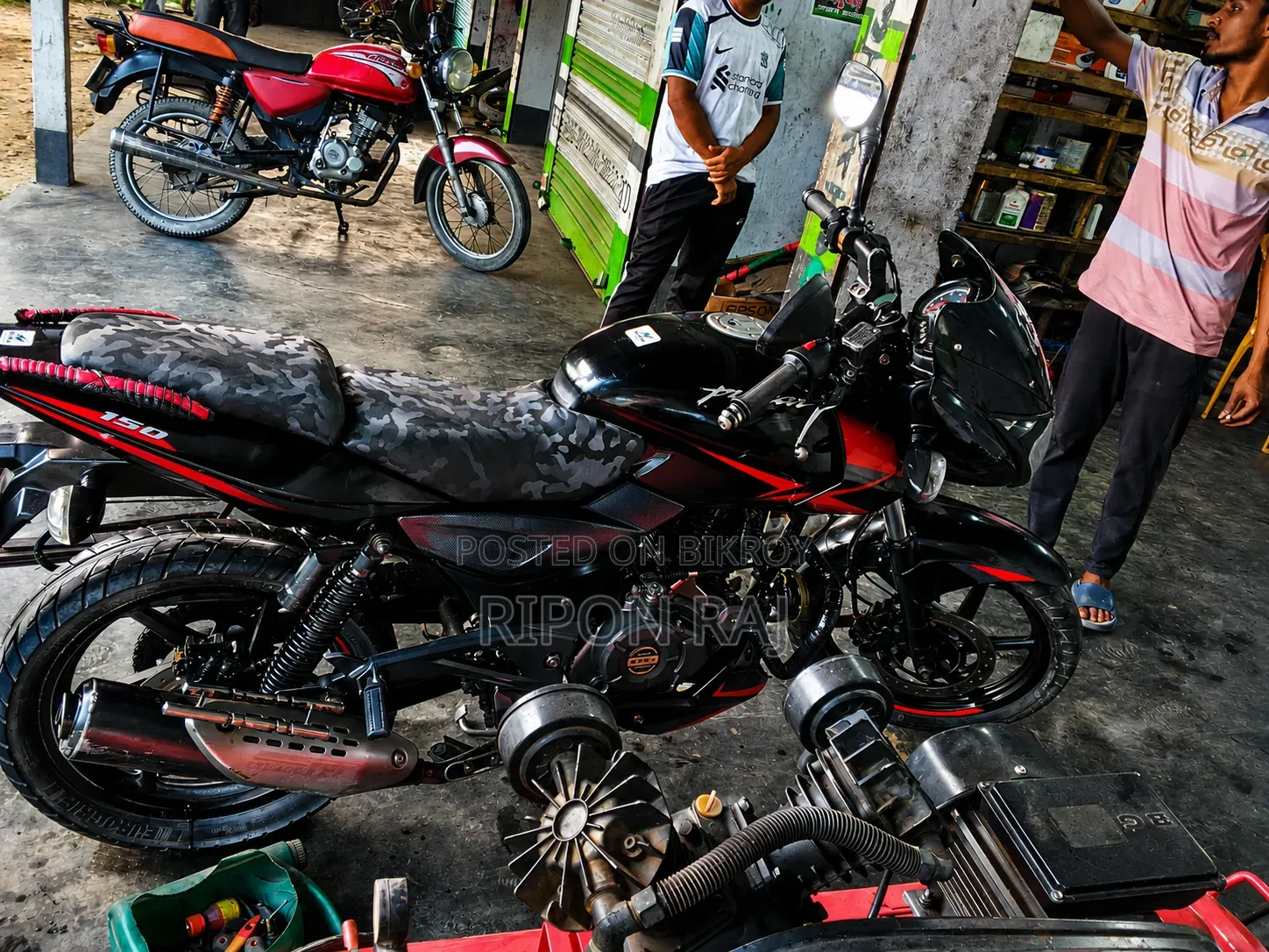 Bajaj Pulsar 150 2022 Red