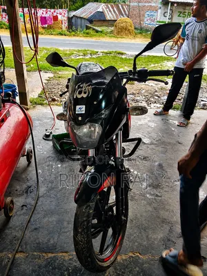 Bajaj Pulsar 150 2022 Red