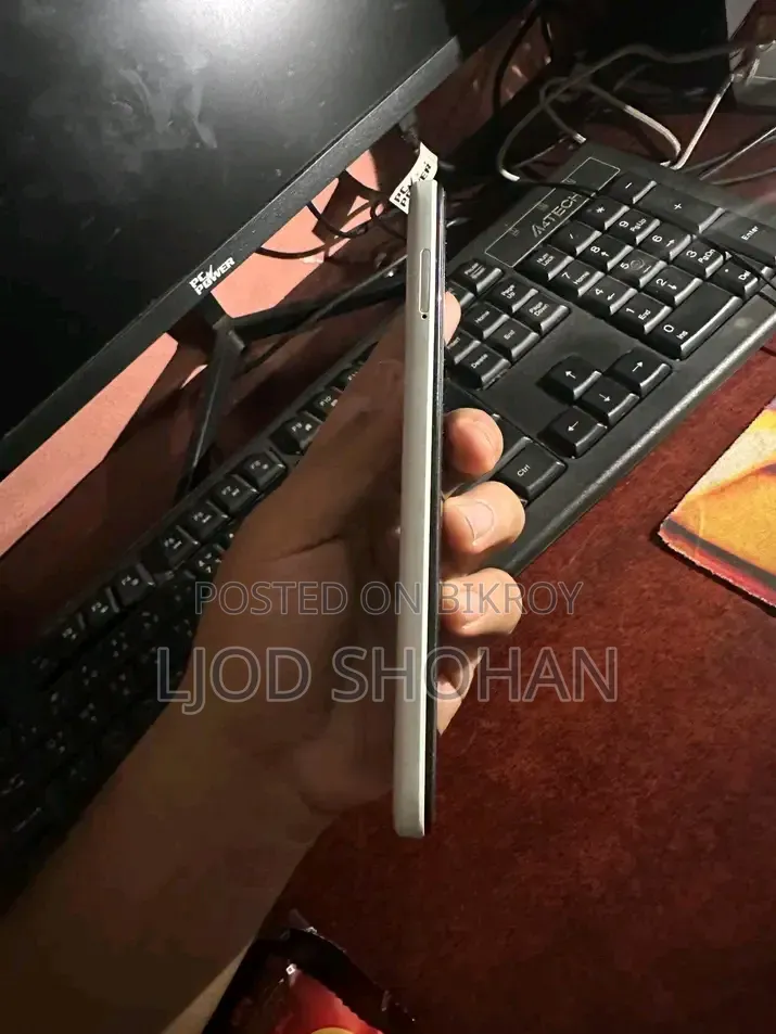 New iPRO 4 GB
