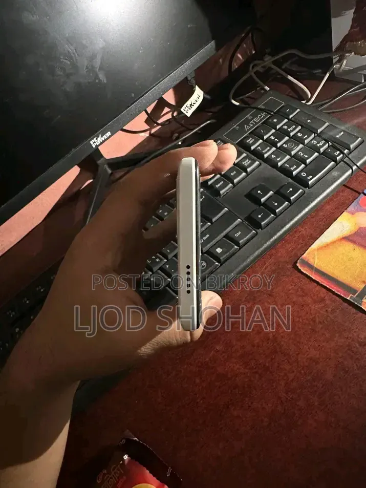 New iPRO 4 GB