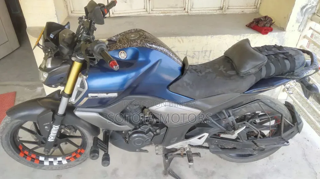 Yamaha FZ 2018 Blue