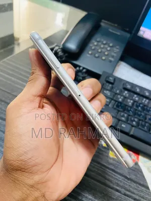 Apple iPhone 6 64 GB Silver