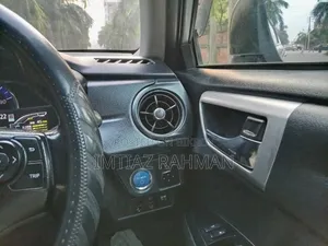 Toyota Axio 1.5 Hybrid 2WD 2015 Silver
