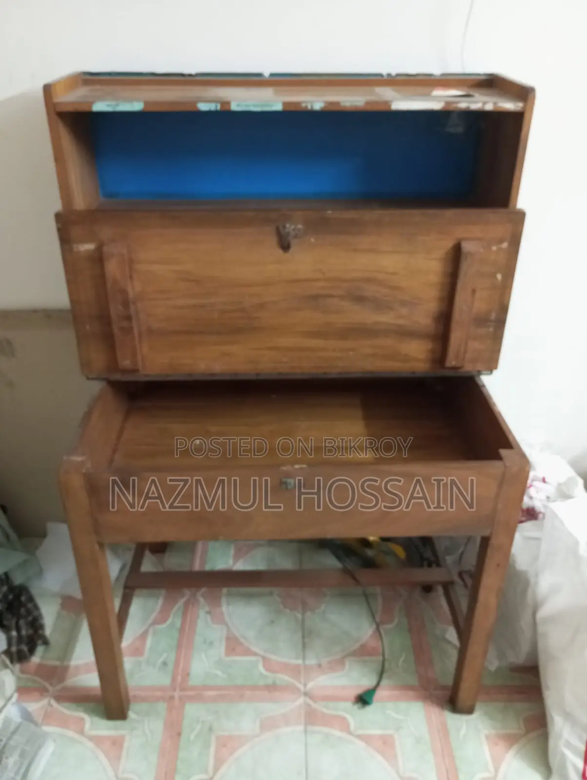 মজবুত রিডিং টেবিল (Reading Table)