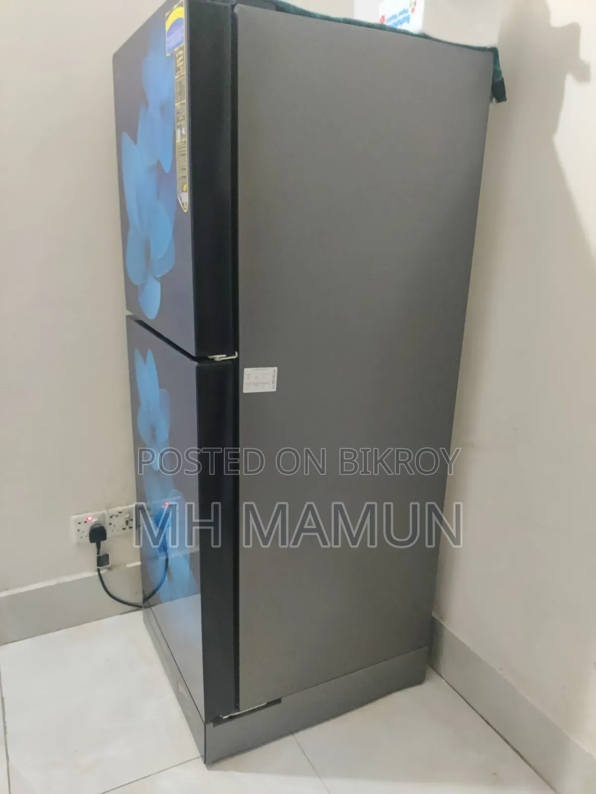 Walton Refrigerator, 217 Ltr, Non Frost