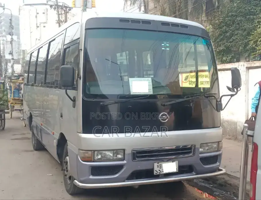 Nissan Civilian 2011 Gold