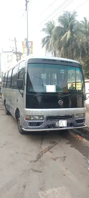 Nissan Civilian 2011 Gold