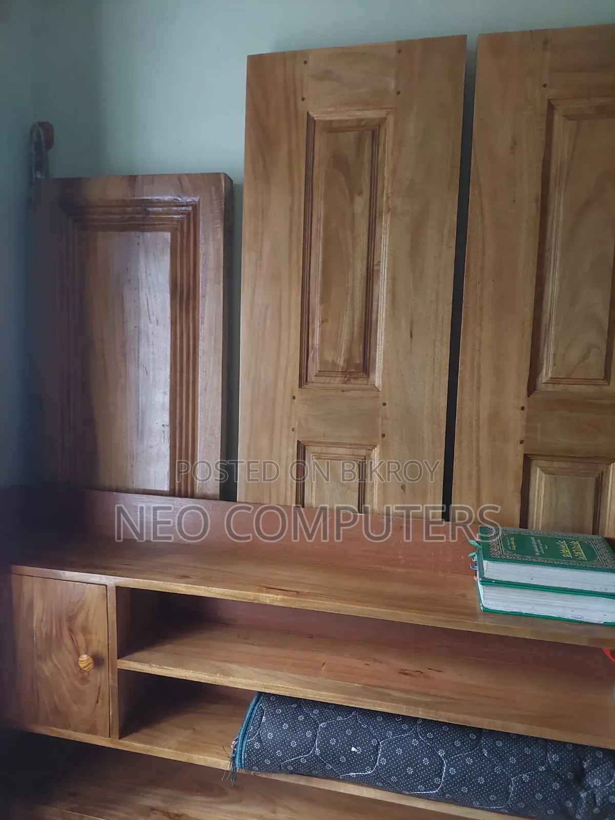 8x1 Wooden Box Bed