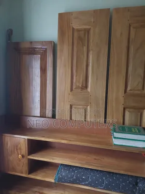 8x1 Wooden Box Bed