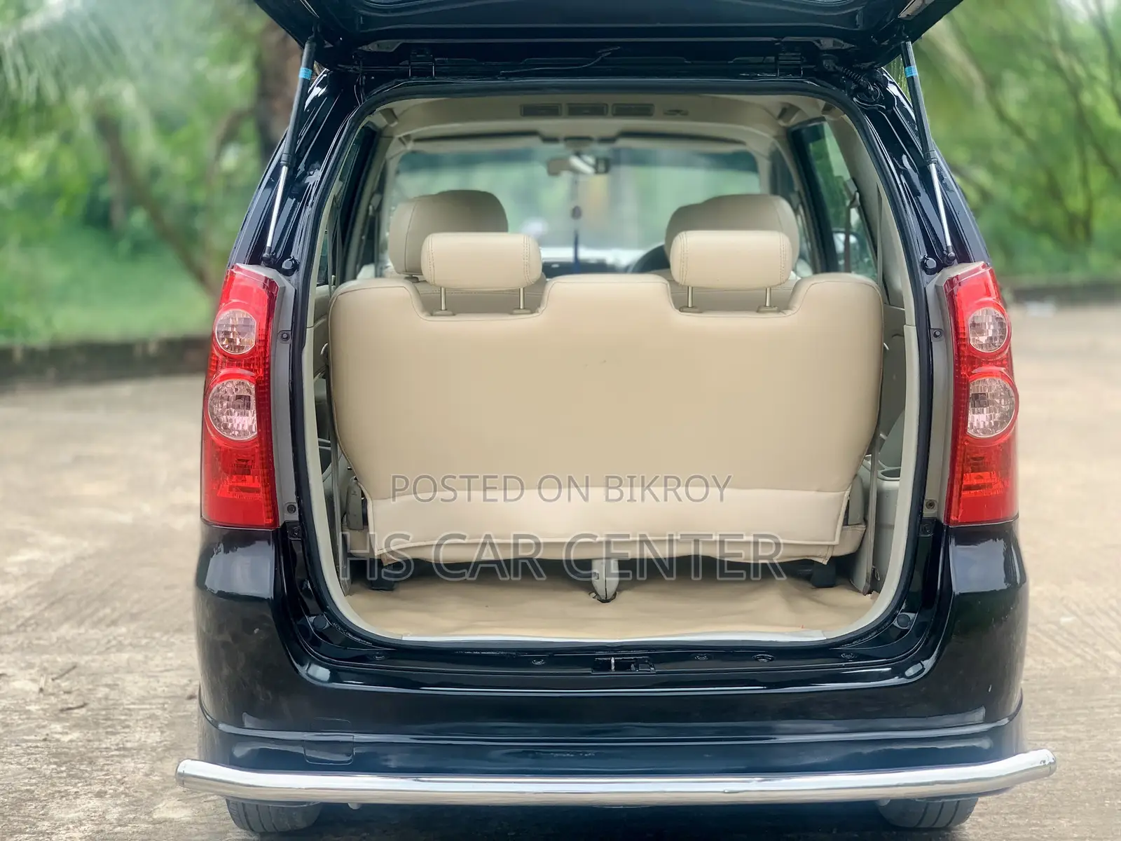 Toyota Avanza 2010 Black