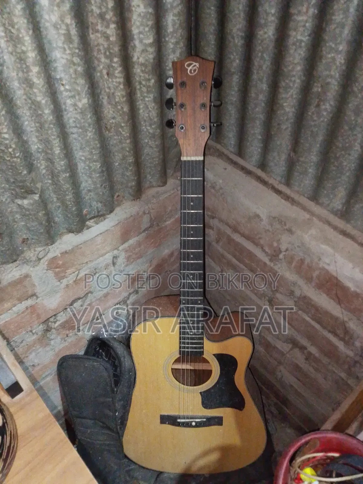 Used Guitar Chard F4150c