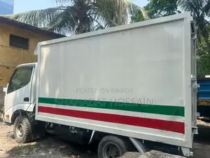 Toyota Dyna Used Cover Van. Model-2015, Reg-2020