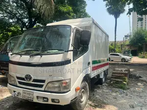 Toyota Dyna Used Cover Van. Model-2015, Reg-2020