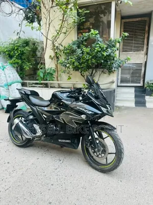 সুজুকি জিক্সার এসএফ ২০২৩ ব্ল্যাক