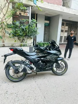 সুজুকি জিক্সার এসএফ ২০২৩ ব্ল্যাক