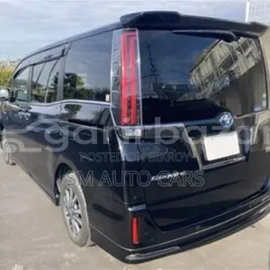 Toyota Esquire 1.8 FWD Hybrid (7 Seater) 2021 Black
