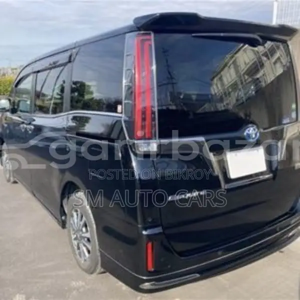 Toyota Esquire 1.8 FWD Hybrid (7 Seater) 2021 Black