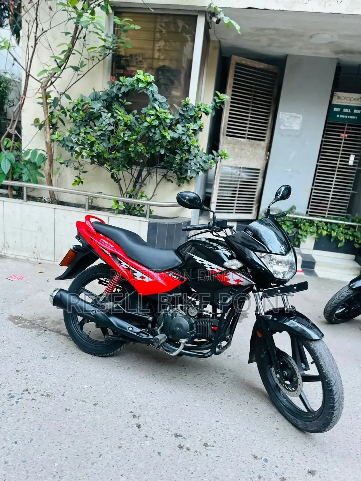 Hero Glamour 2022 Black