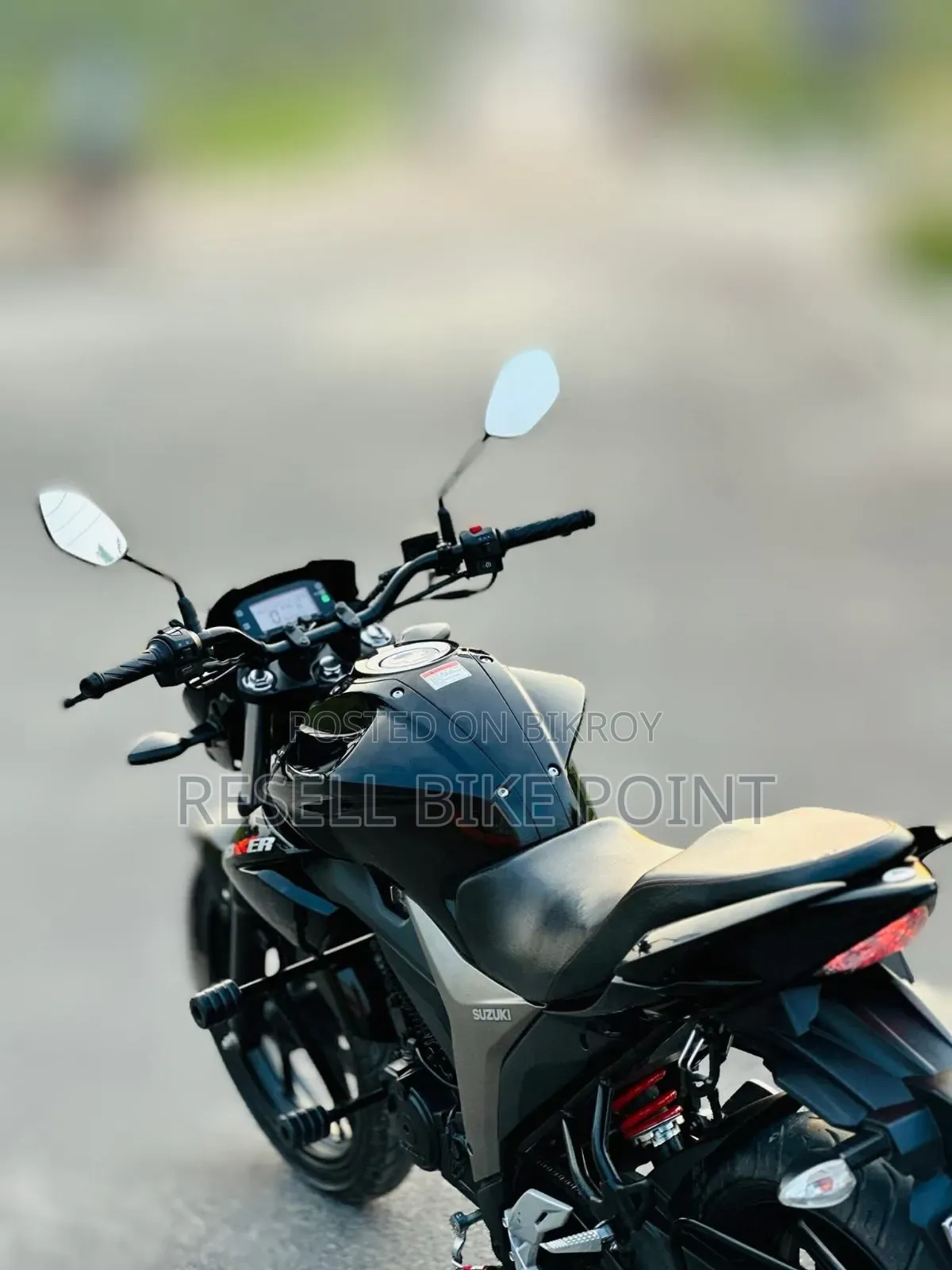 সুজুকি জিক্সার মনোটোন ২০২২ ব্ল্যাক