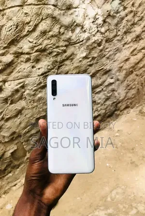 Samsung Galaxy A50 64 GB White