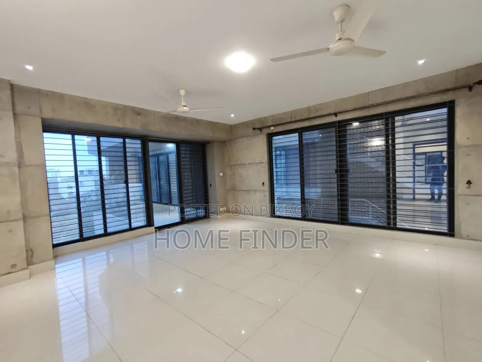 5bdrm Apartment in Gulshan for Rent
