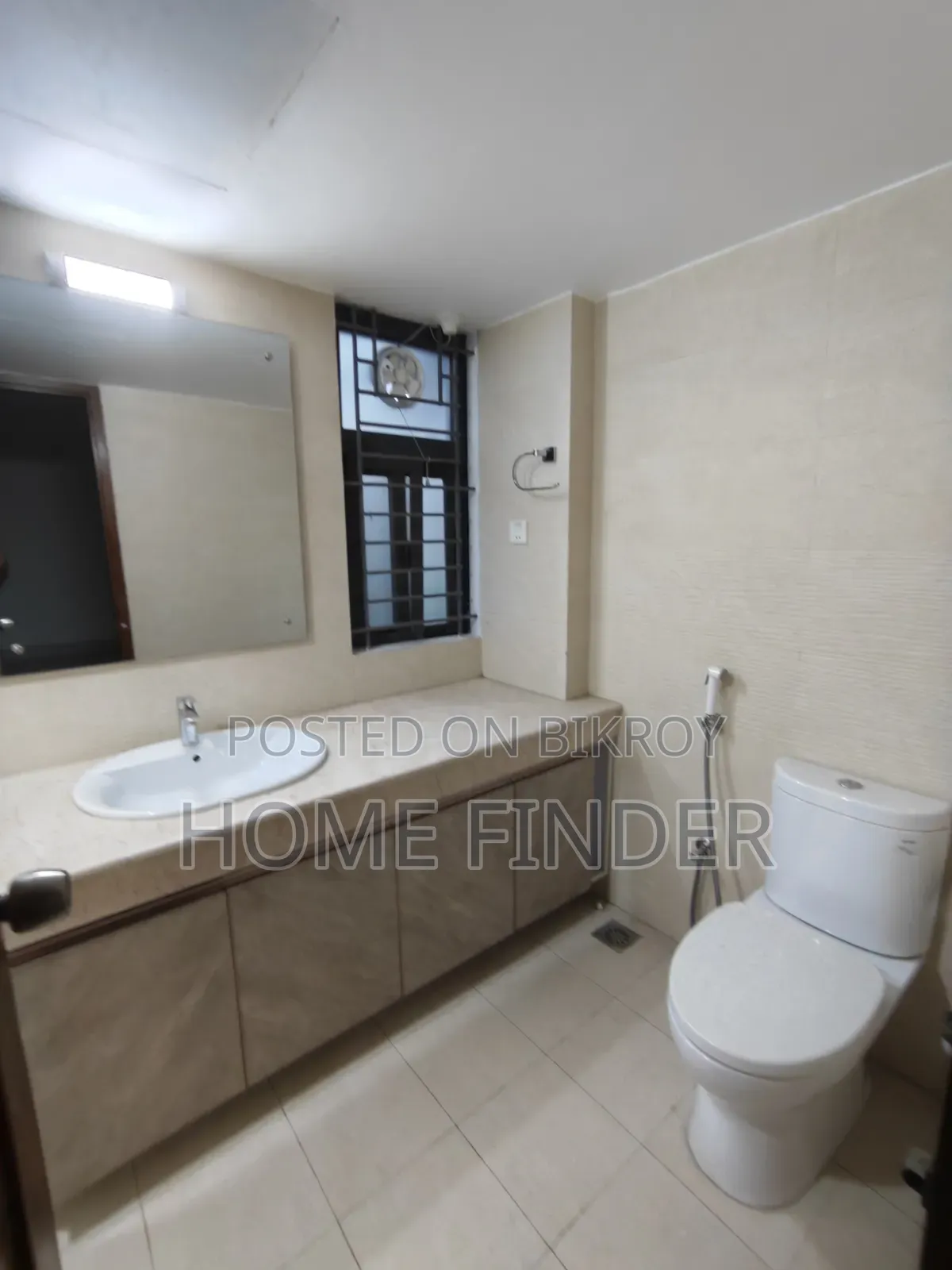 5bdrm Apartment in Gulshan for Rent