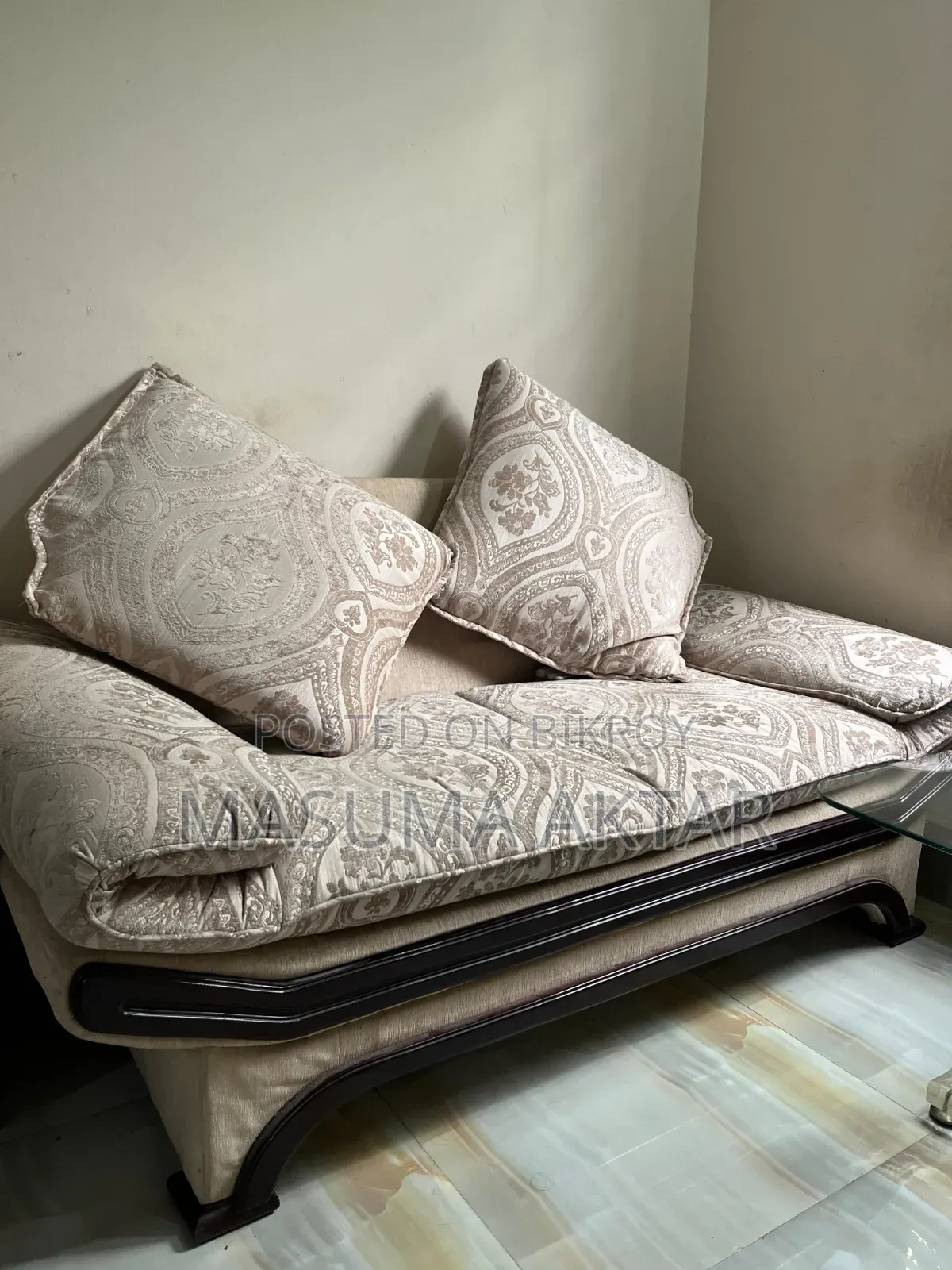Five-Seater Sofa Set
And Center Glass Coffee Table
