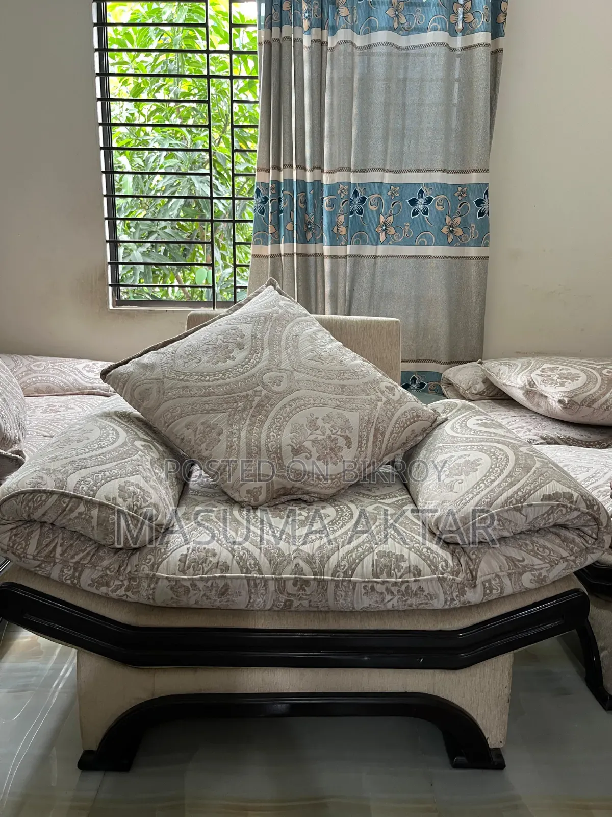 Five-Seater Sofa Set
And Center Glass Coffee Table