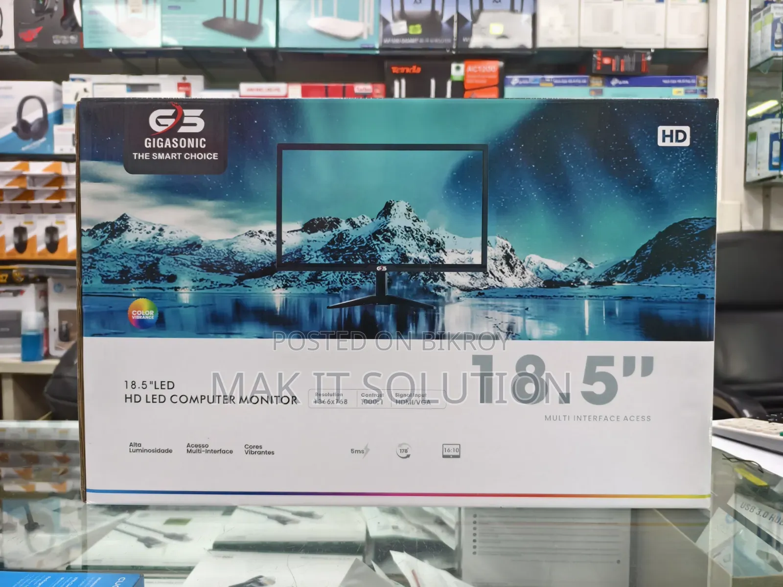 Gigasonic RB-G185S-300C 18.5" HD LED Monitor
