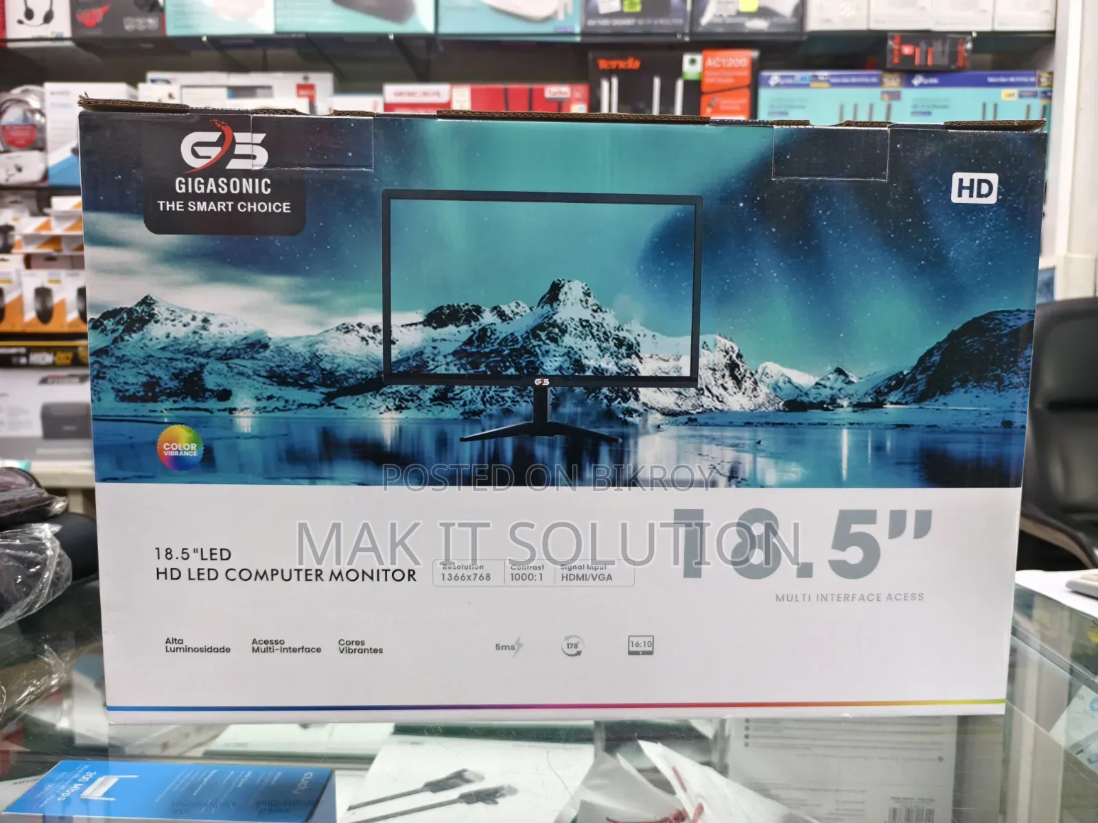 Gigasonic RB-G185S-300C 18.5" HD LED Monitor