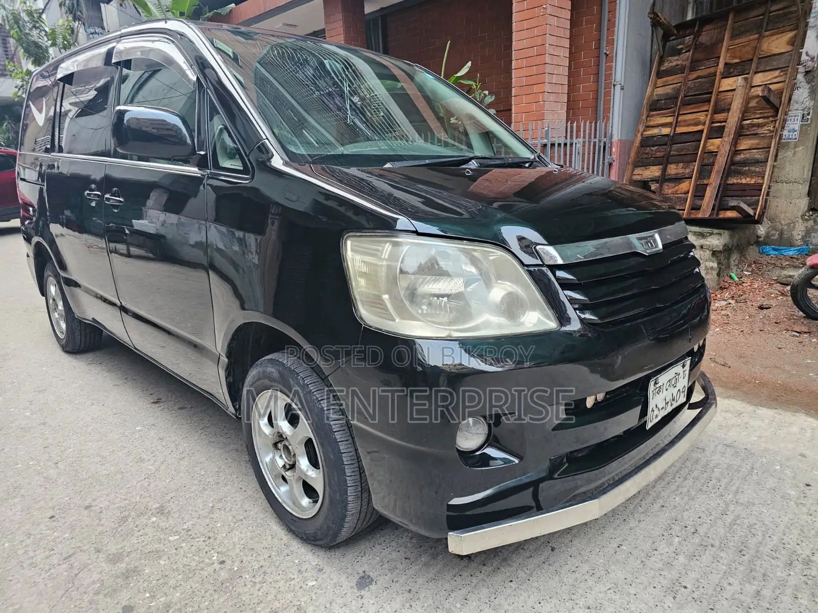 Toyota Noah 2002 Black