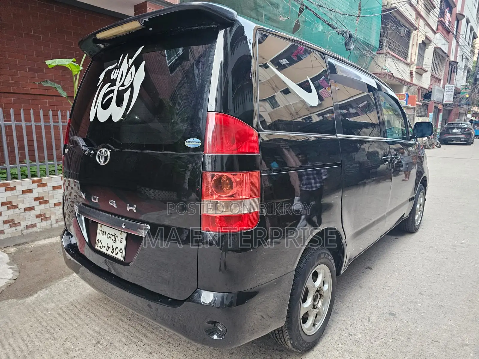 Toyota Noah 2002 Black