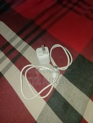 iPhone চার্জার