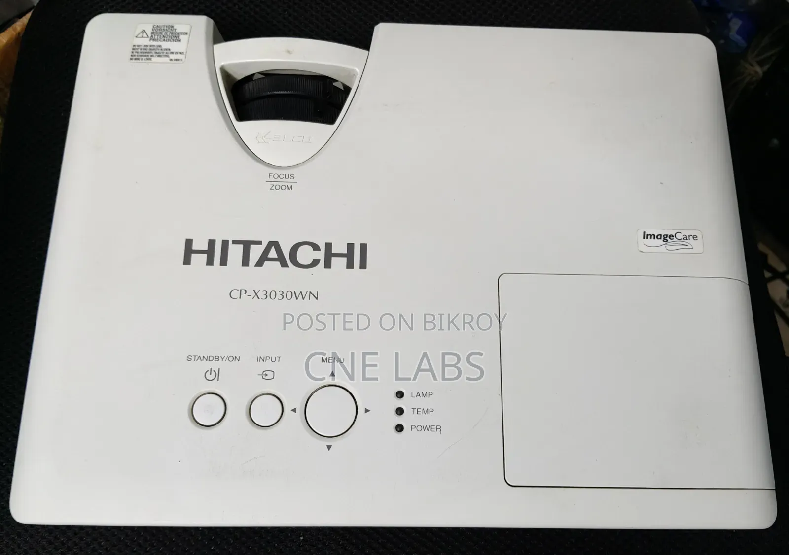 Hitachi Cp-X3030 LCD Projector