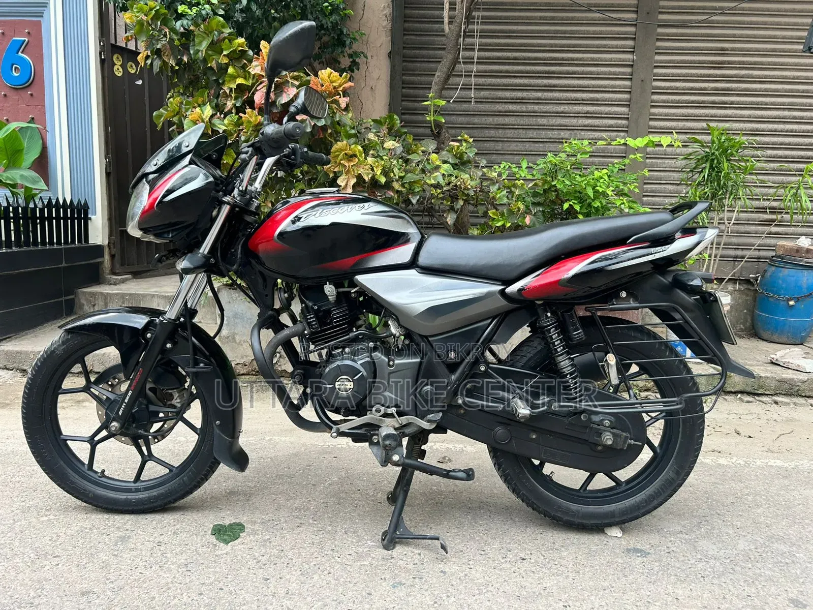 Bajaj Discover 125 2020 Black