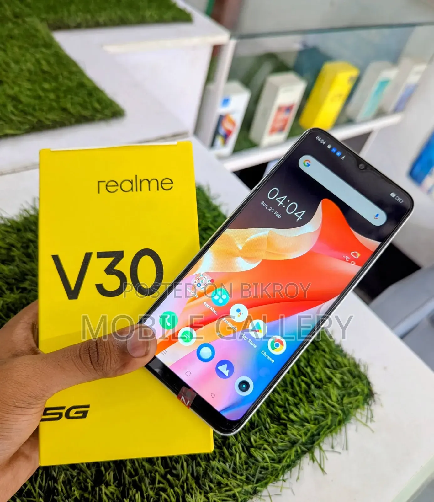 New Realme V30 128 GB Gold