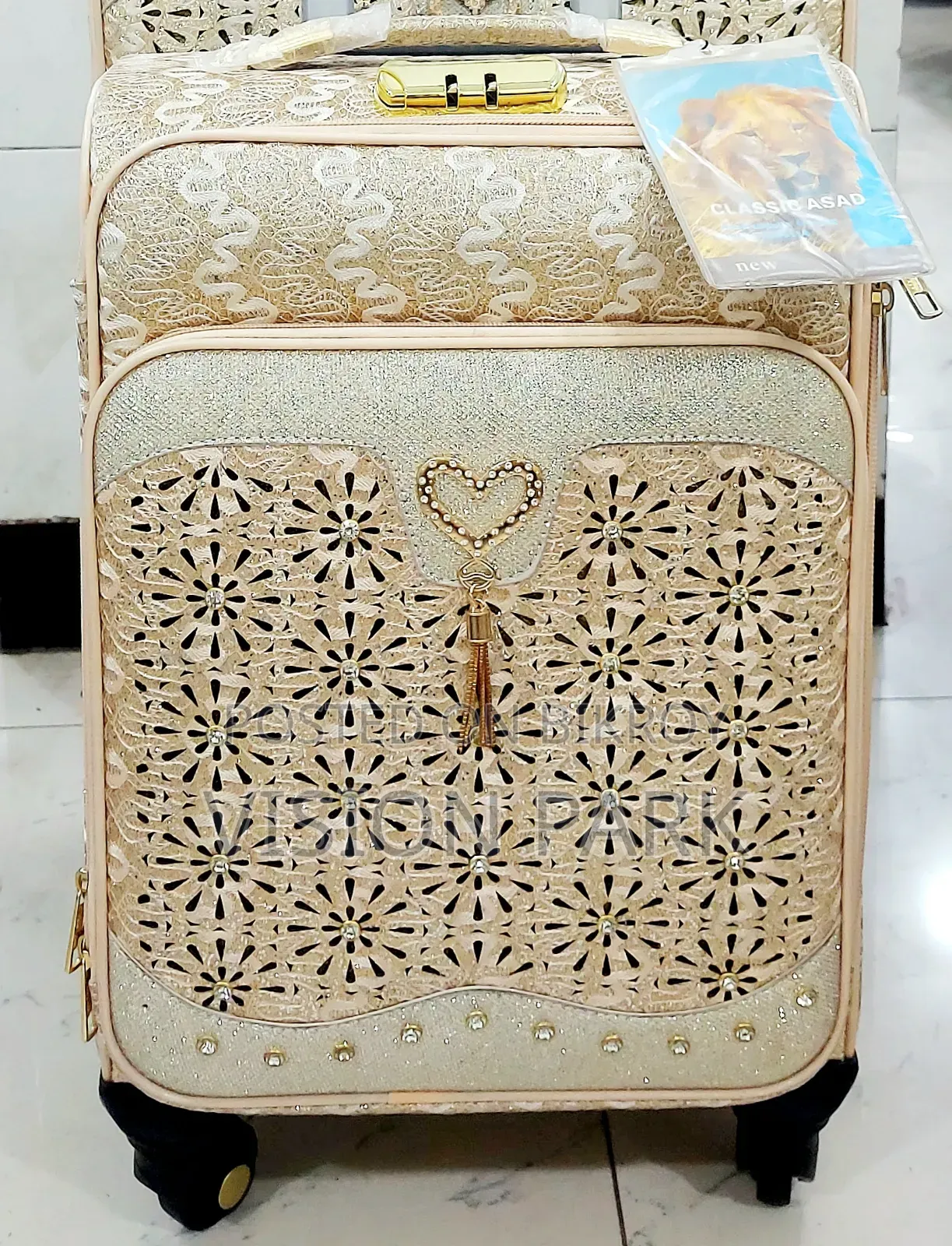 Fancy Trolley = 20" Inch