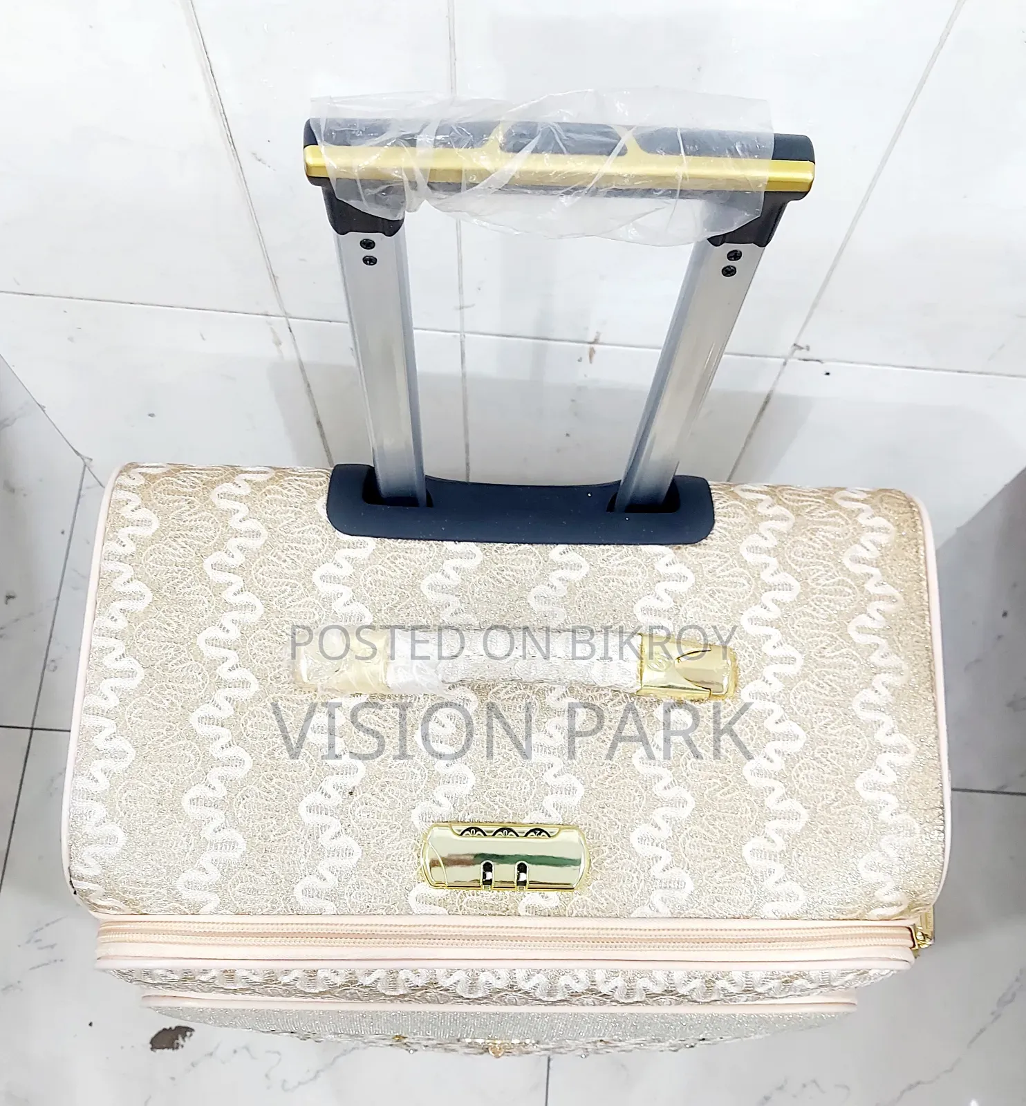 Fancy Trolley = 20" Inch