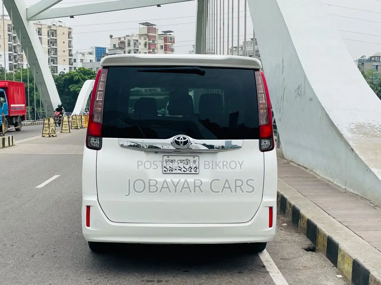 New Toyota Noah 2014 White