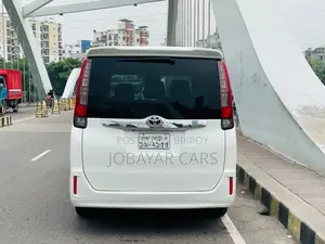 New Toyota Noah 2014 White