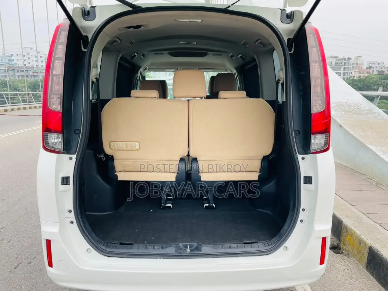 New Toyota Noah 2014 White