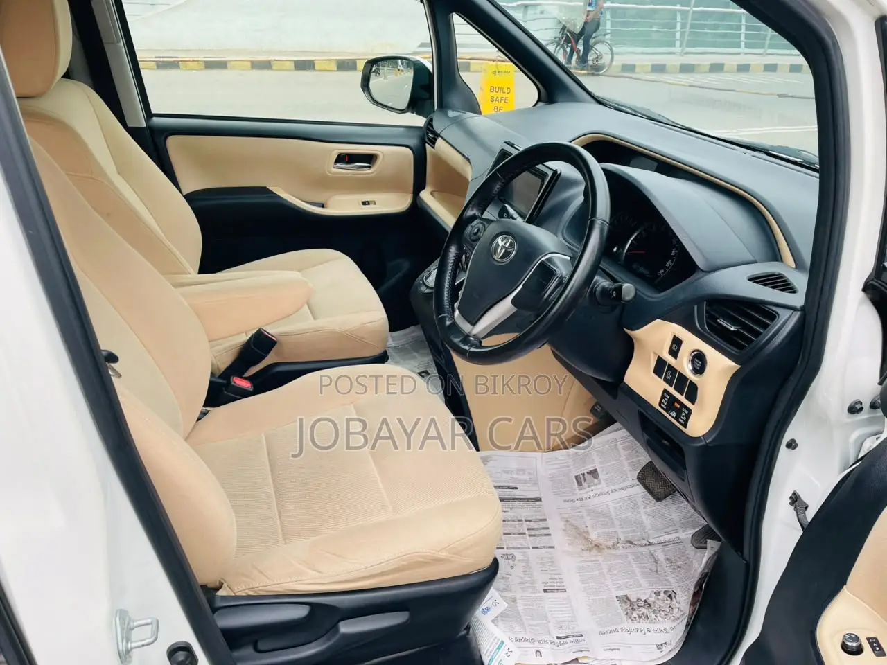 New Toyota Noah 2014 White