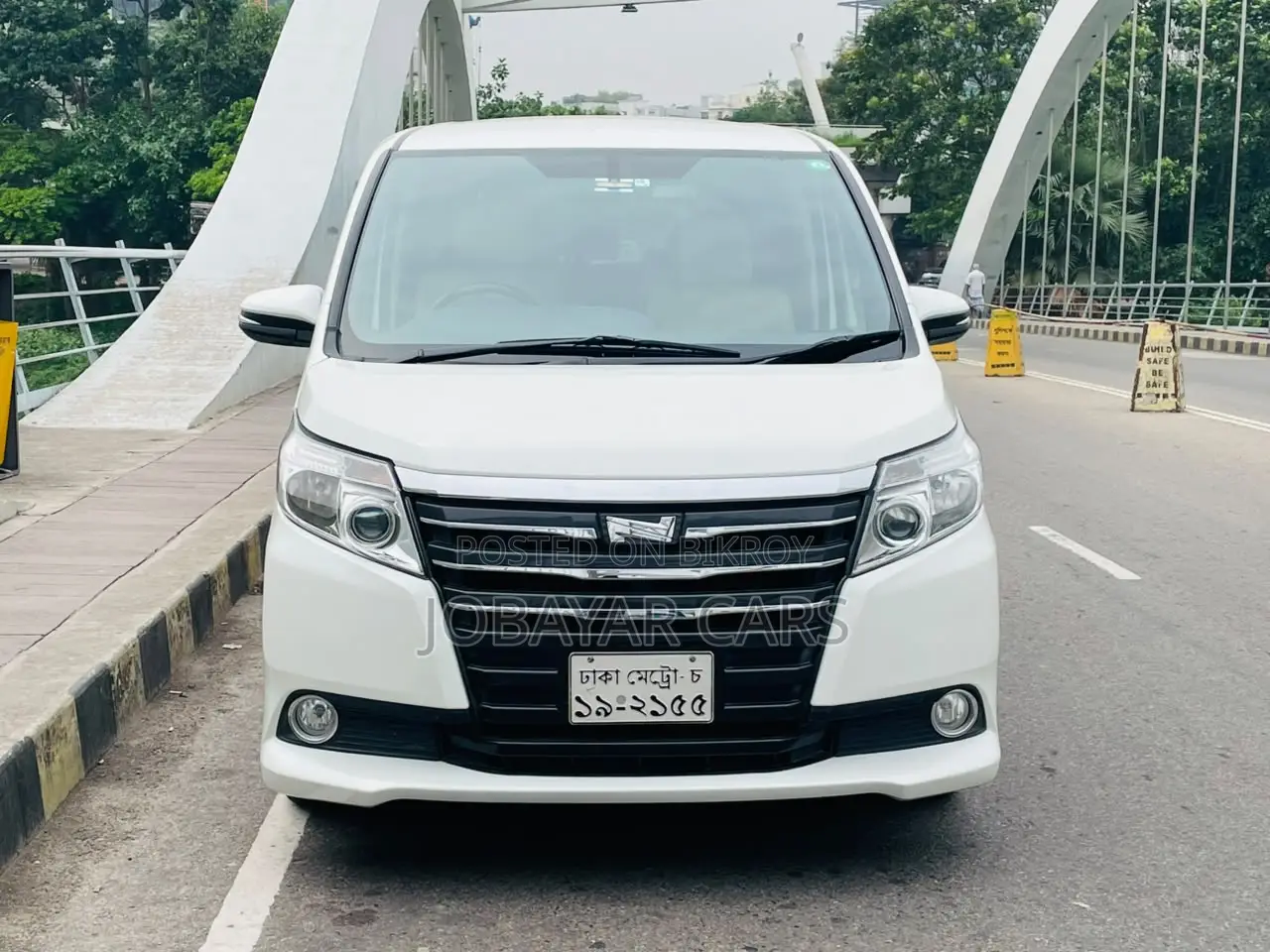 New Toyota Noah 2014 White