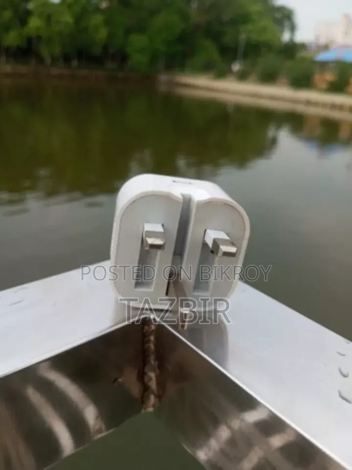 আইফোন চার্জার